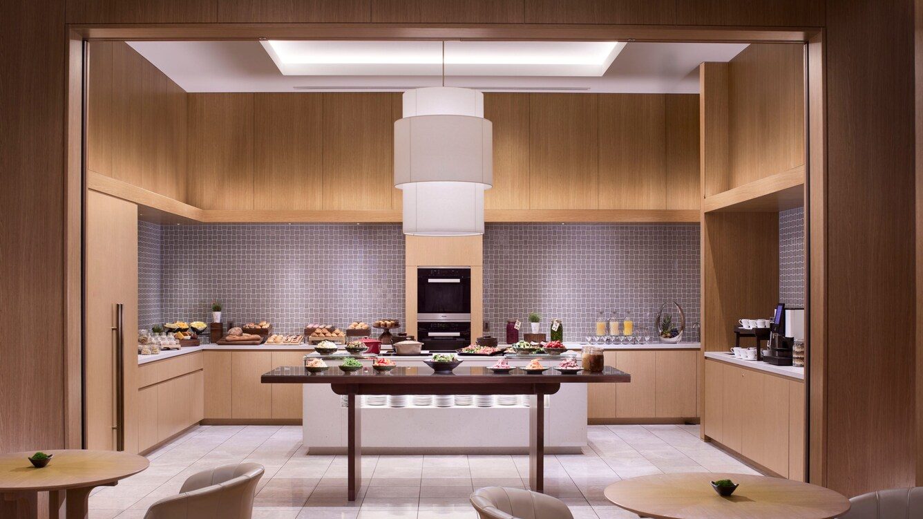 jw-osajw-executive-buffet-3598-28841-wide-hor