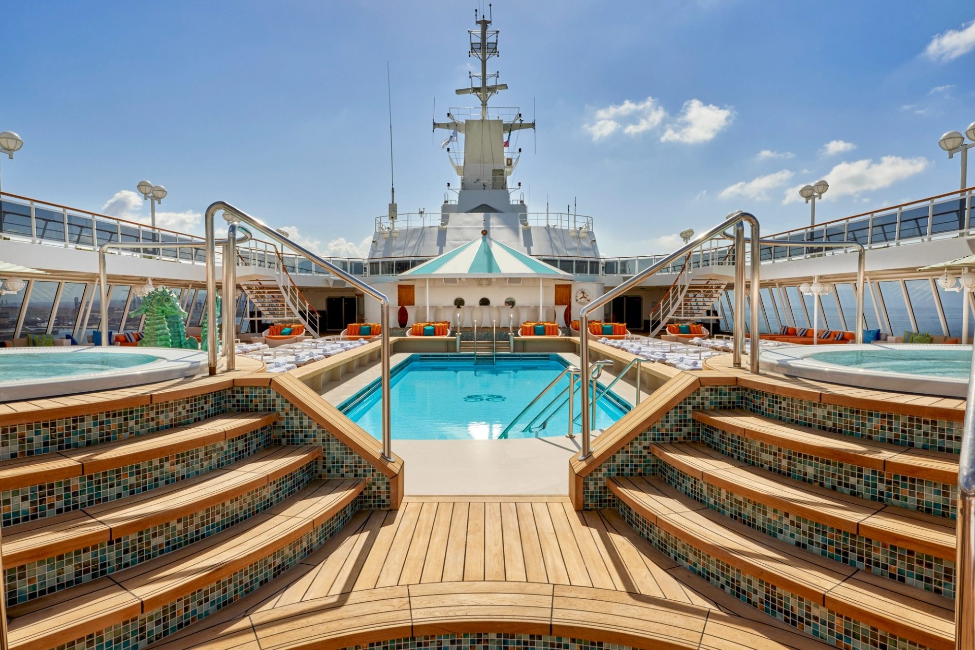 230725_CRYSTAL_SERENITY_POOLDECK_STAGE_MASTER_0003_300DPI