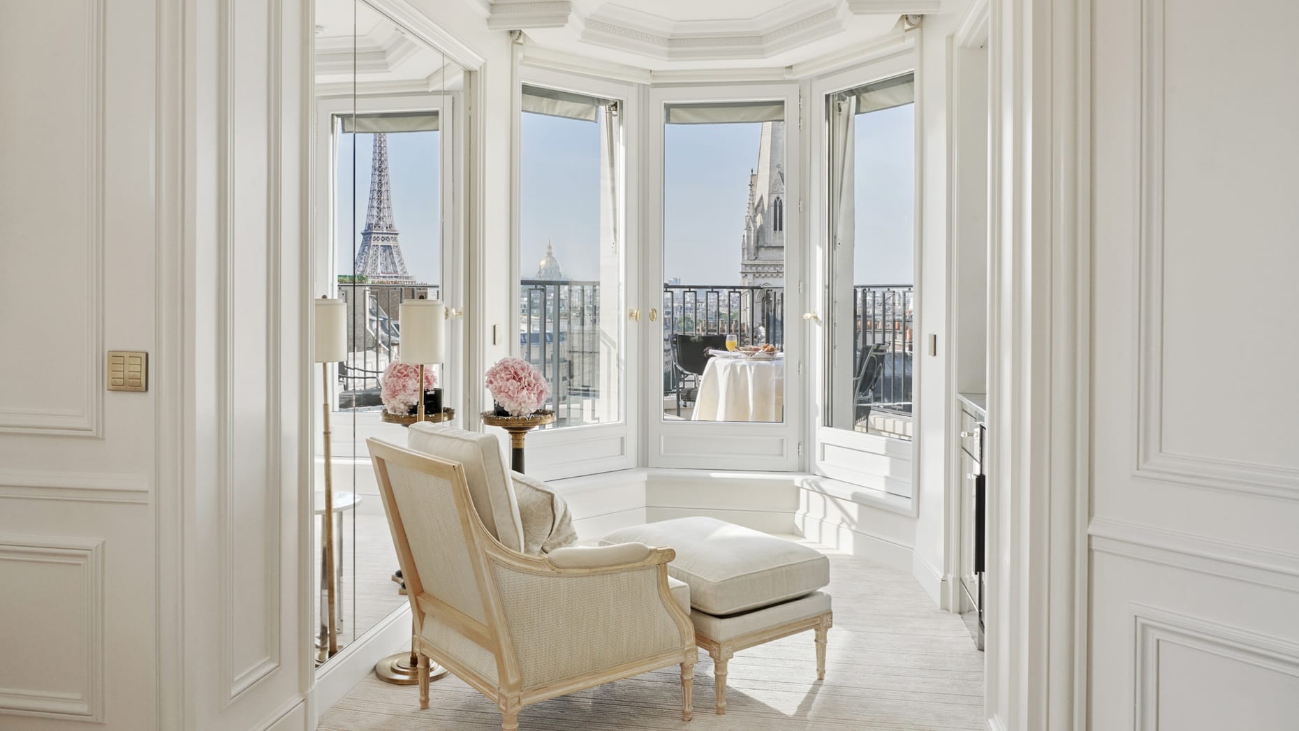 Eiffel Tower Suite