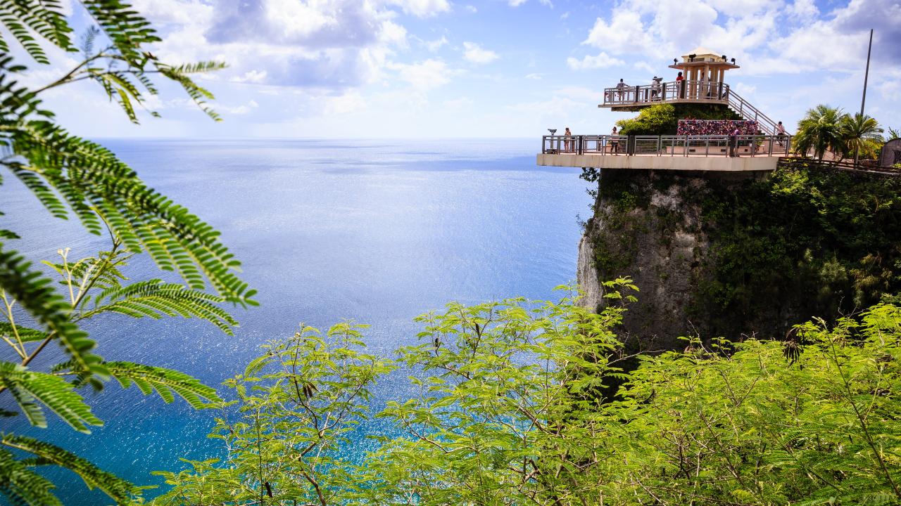 HERO_Two Lovers Point 1_72DPI