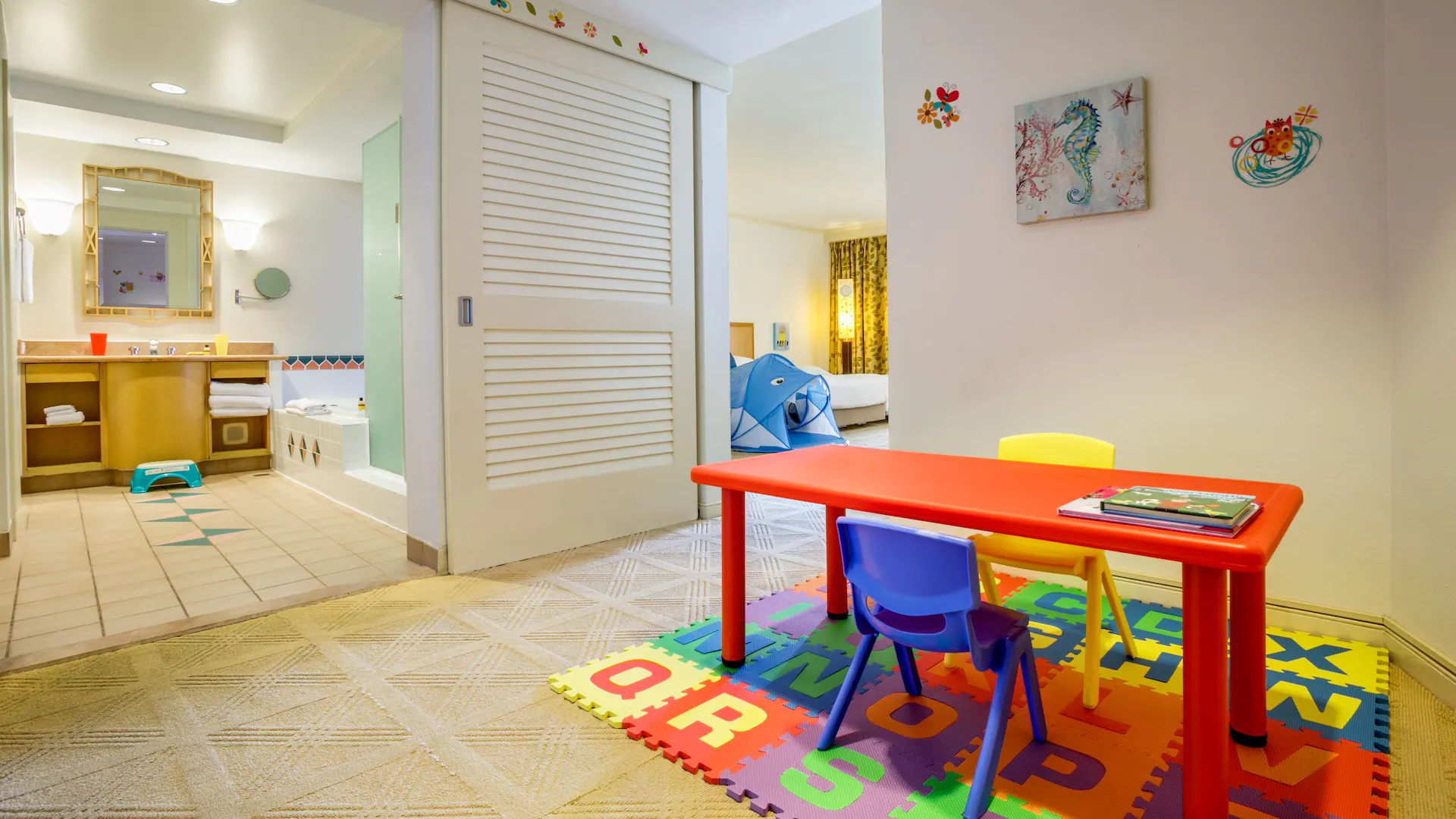 Hyatt-Regency-Guam-P269-Family-Room-Entry.16x9