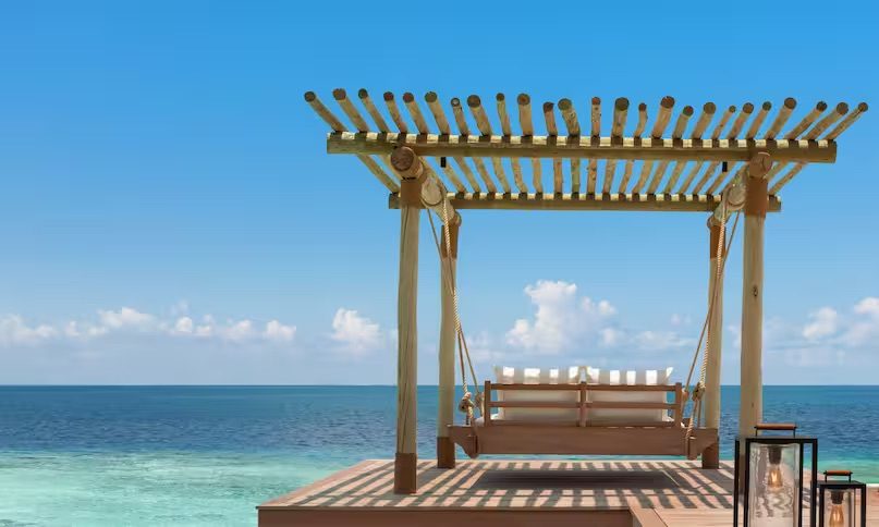 12.-grand-overwater-villa-hanging-chair