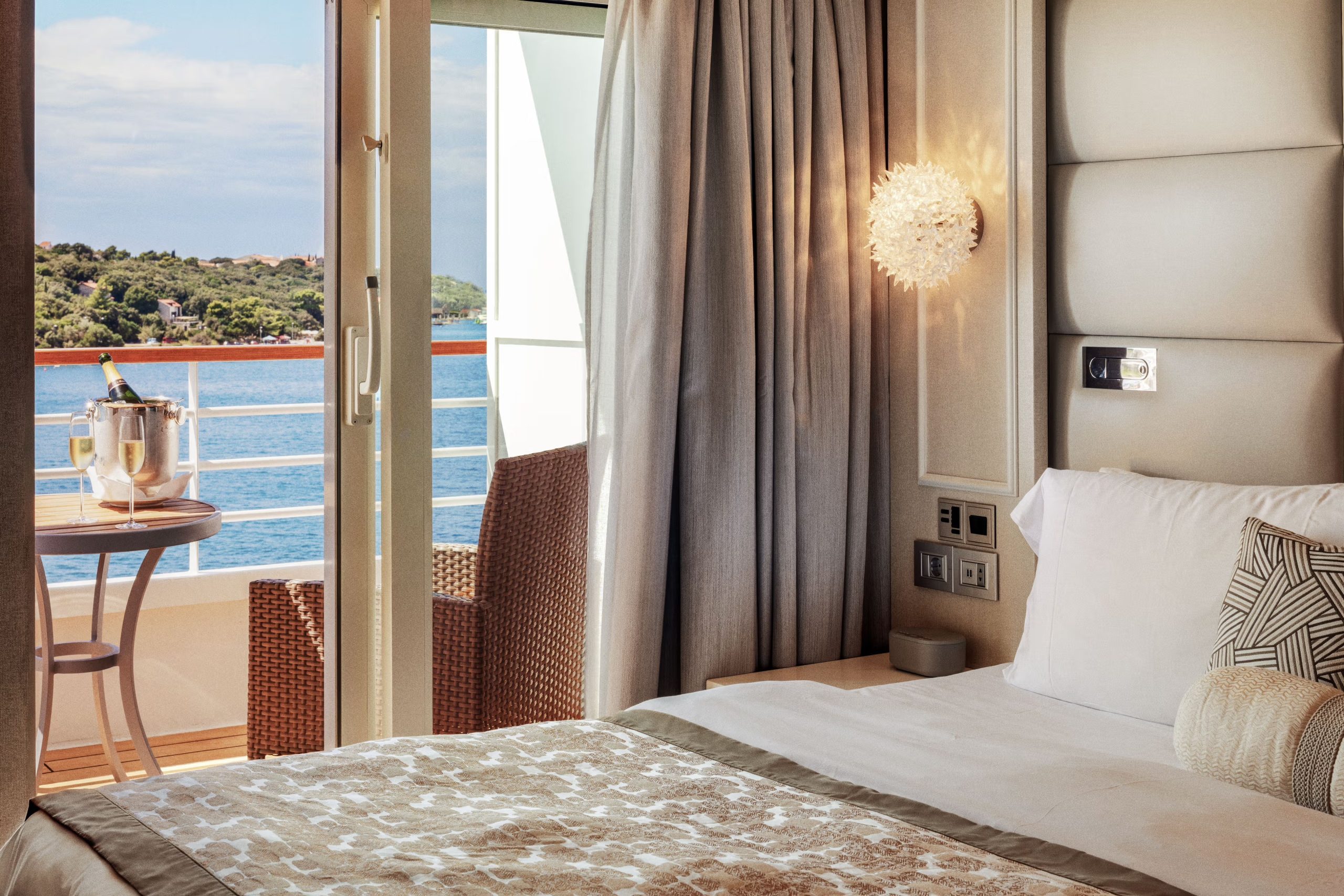 AQUAMARINE VERANDA SUITE 2