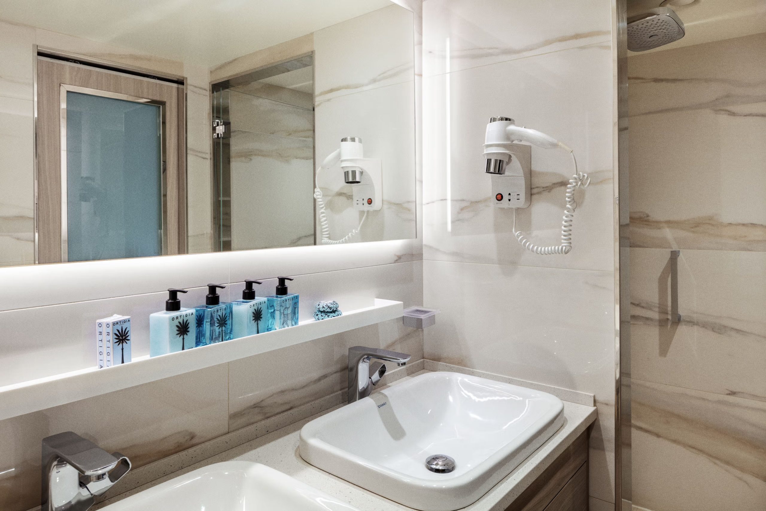 AQUAMARINE VERANDA SUITE 3