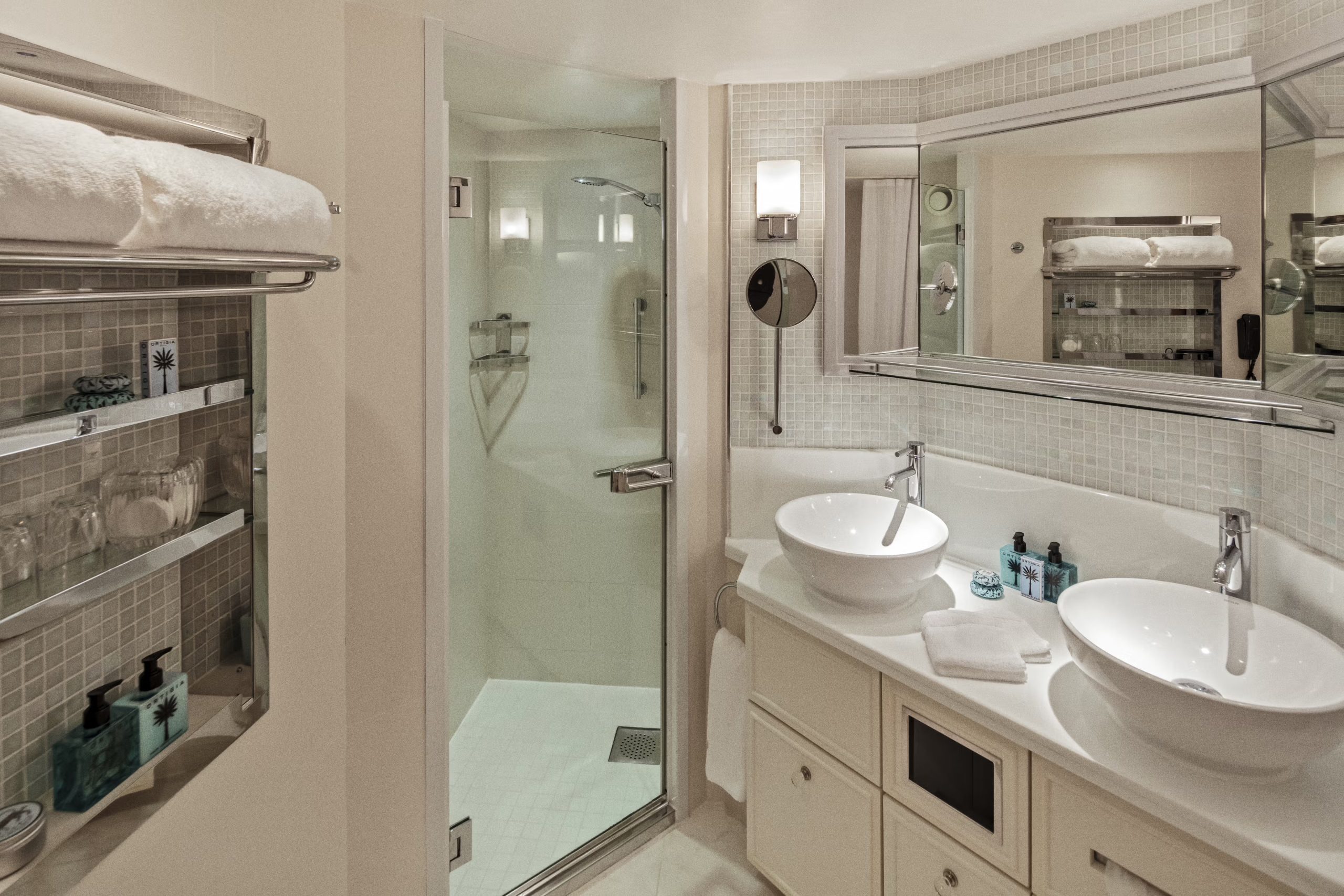 AQUAMARINE VERANDA SUITE 4