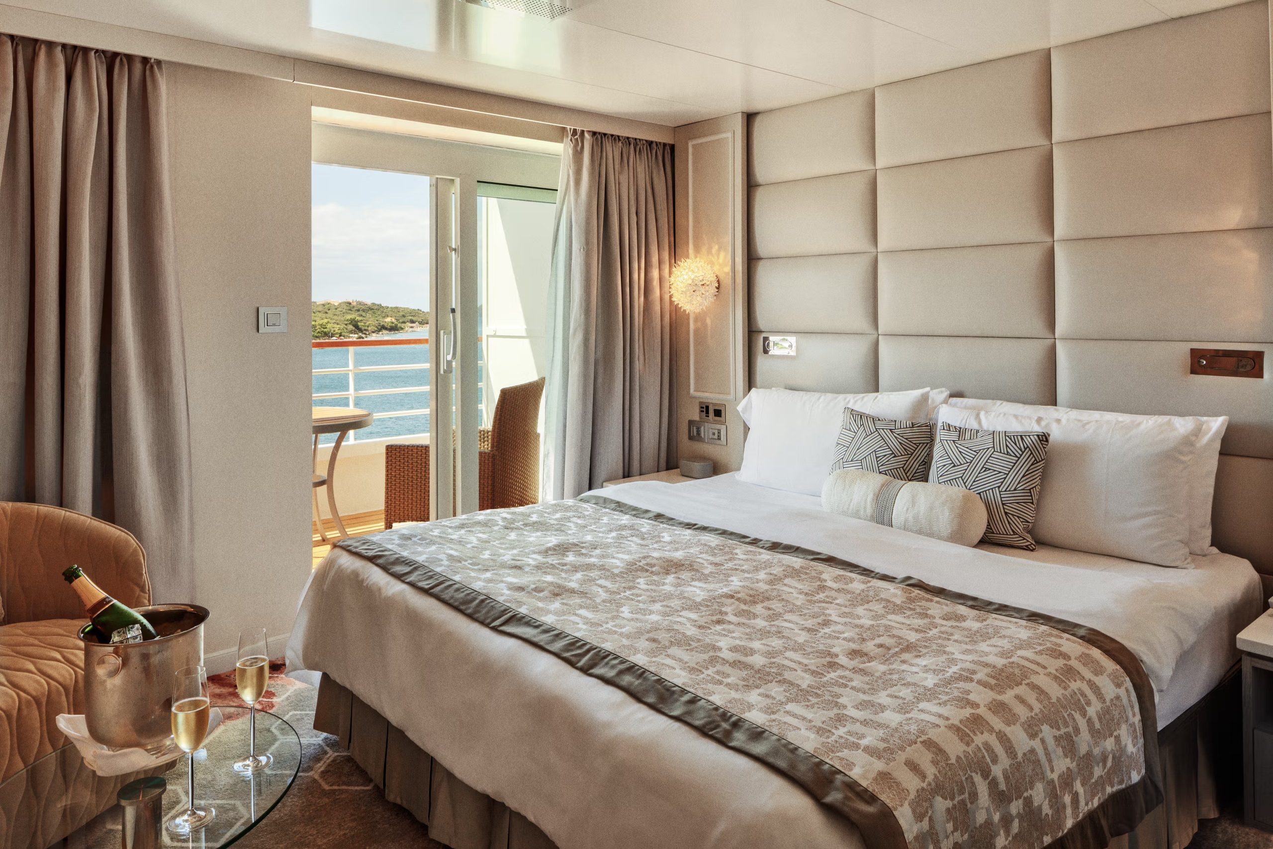 AQUAMARINE VERANDA SUITE1