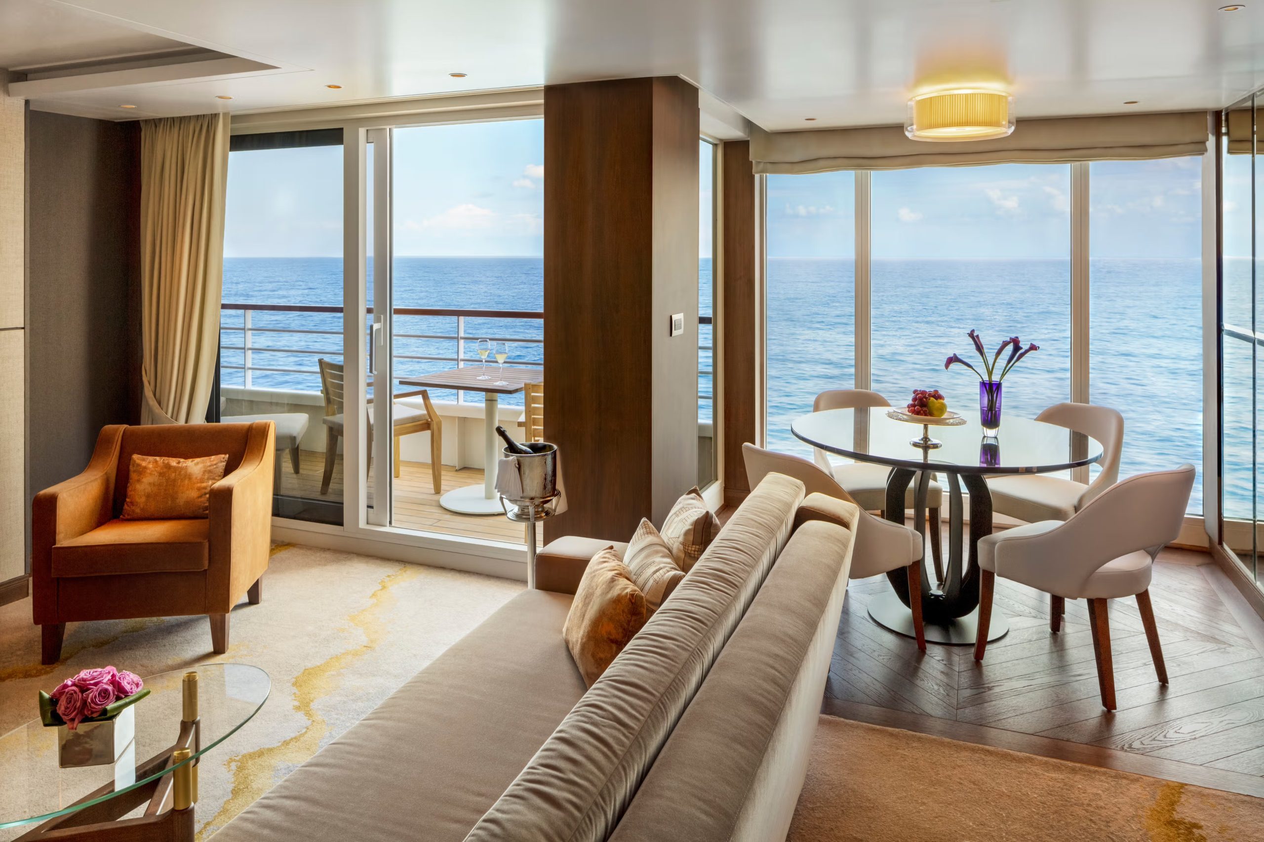 CRYSTAL PENTHOUSE SUITE 1