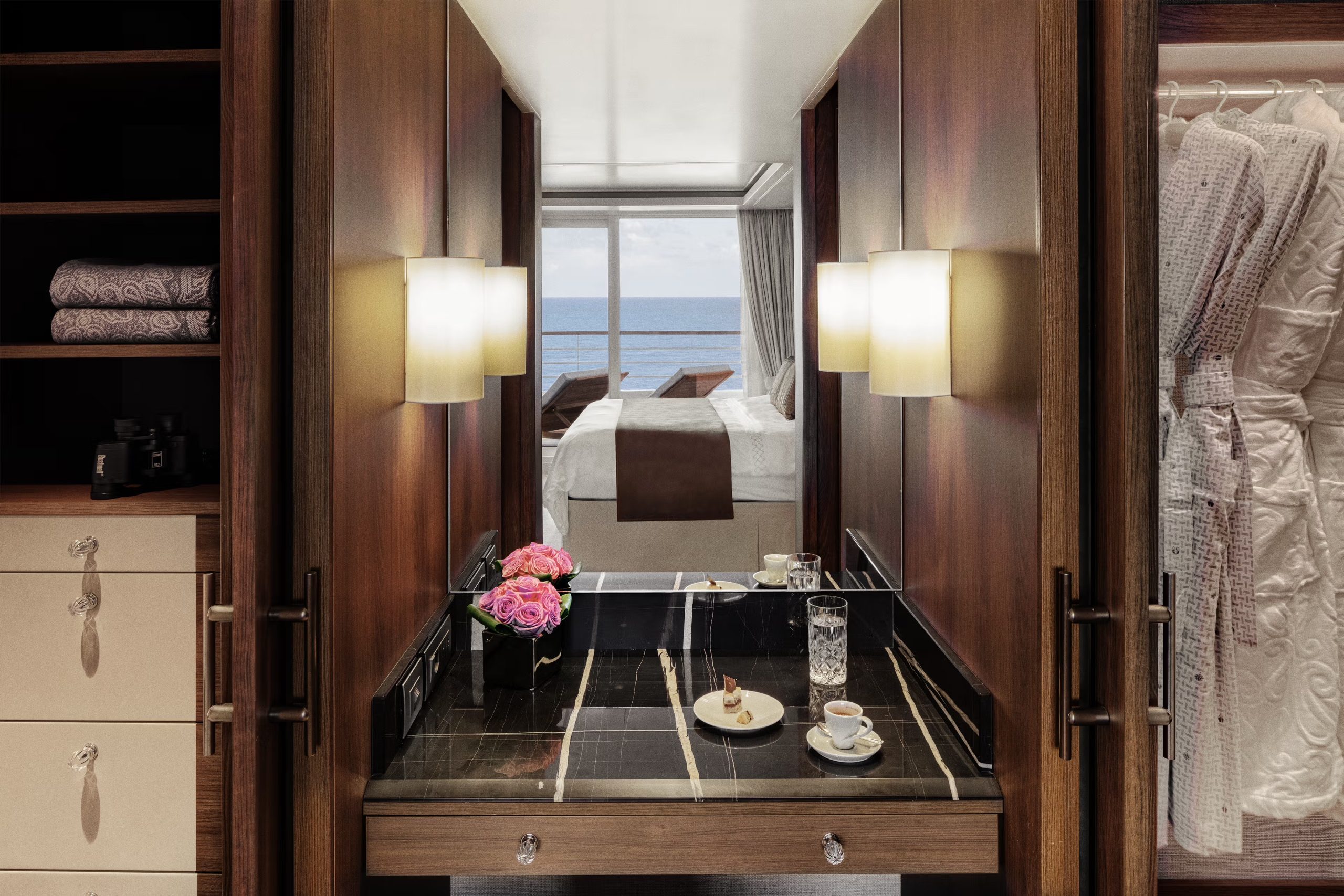 CRYSTAL PENTHOUSE SUITE 9