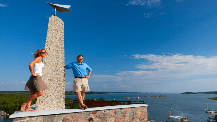 飛行員紀念碑（Bush Pilots Monument）