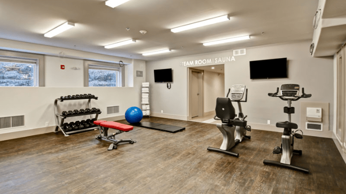 CHATEAU NOVA YELLOWKNIFE