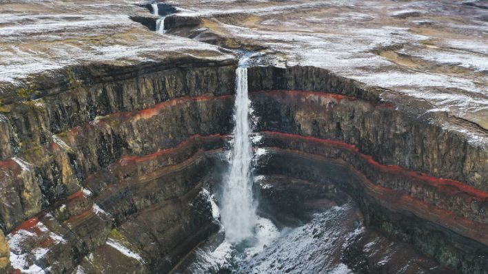 紅線瀑布Hengifoss
