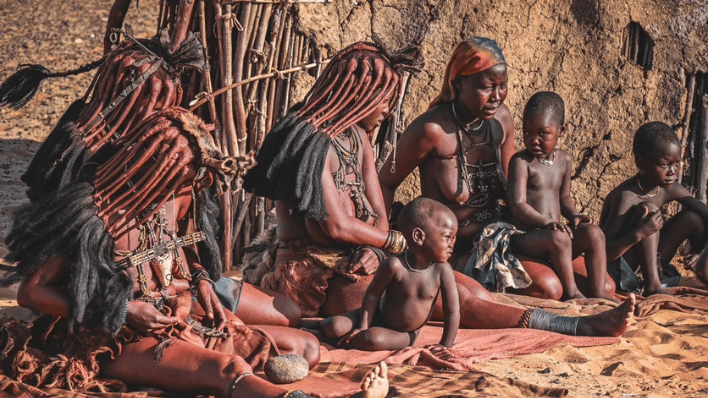 辛巴族紅泥人部落（Himba Village）