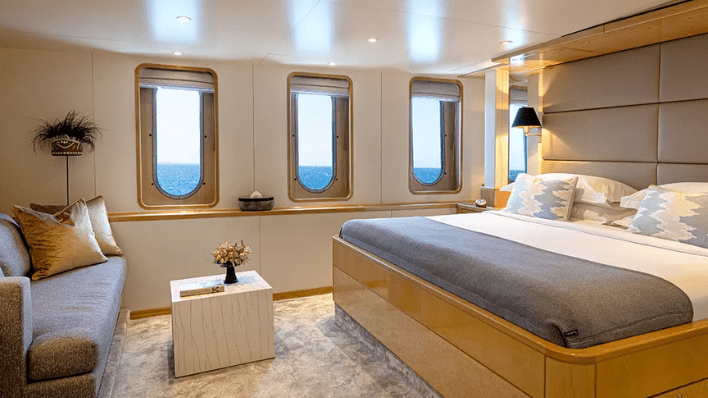 Aqua Blu, Aqua Expeditions