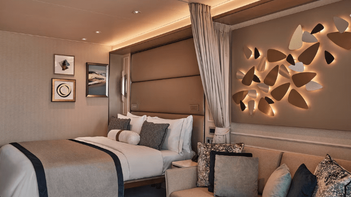 Deluxe Veranda Suite
