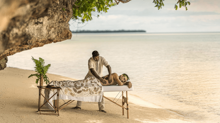 Four Seasons Explorer, Palau