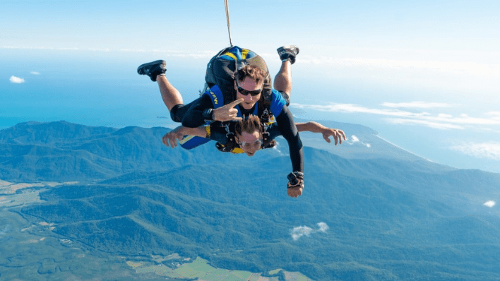 凱恩斯跳傘（Tandem Skydive）