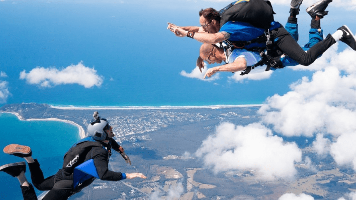 凱恩斯跳傘（Tandem Skydive）