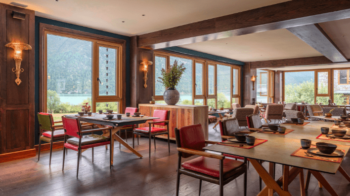 松贊巴松措林卡