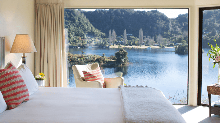 Solitaire Lodge