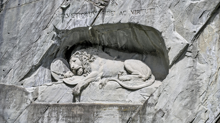 lion monument 2